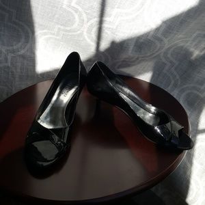 black patent leather sandal